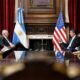 Sergio Massa junto al embajadro de Estados Unidos Marc Stanley, durante una reunión en el Congreso argentino.