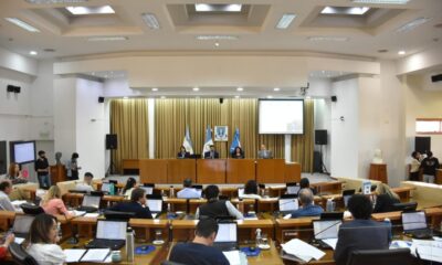El pleno de los ediles en sus bancas, en el Concejo Deliberante de Neuquén Capital.