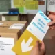 Una Boleta Única Electrónica durante las elecciones en Neuquén.