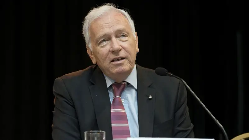 Carlos Mahiques
