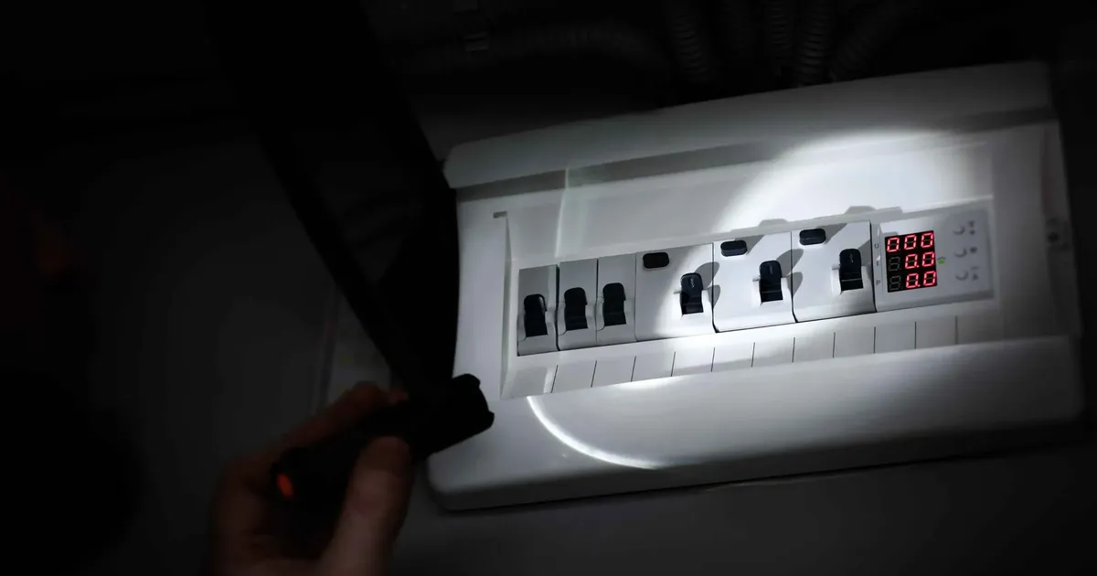 Justicia frena aumentos de luz: OCEBA debe comunicar alcance del fallo