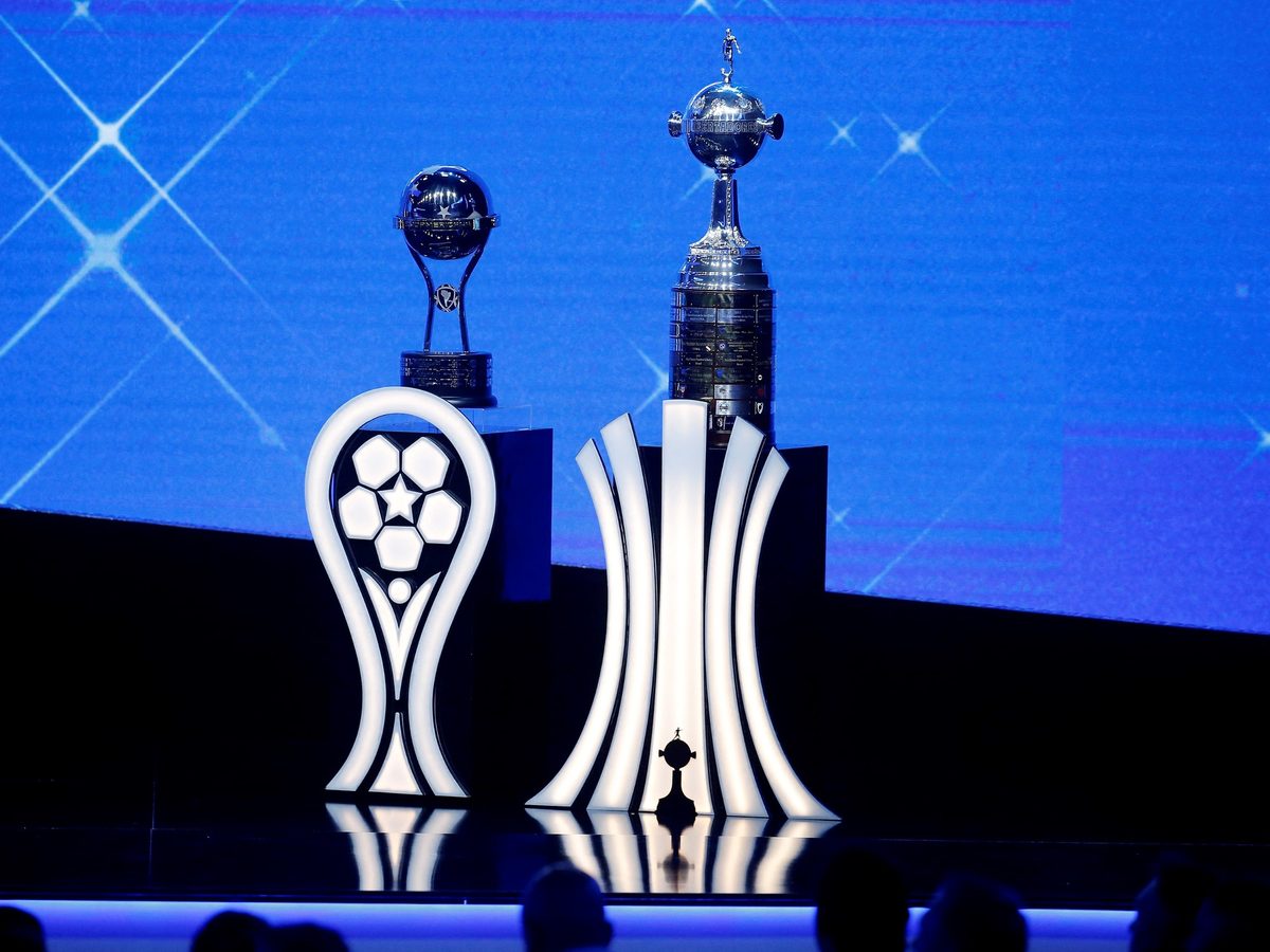 Árbitros confirmados para semifinales de Copa Libertadores y Sudamericana
