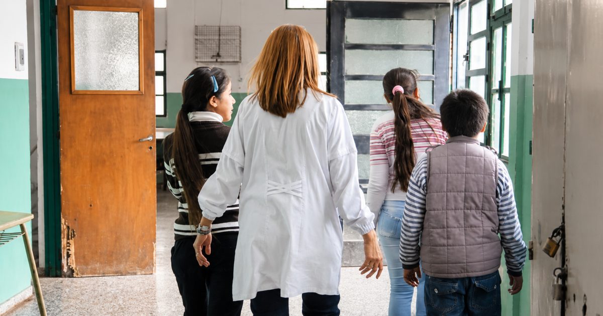 Gremios docentes aceptan propuesta de aumento del 6% en provincia