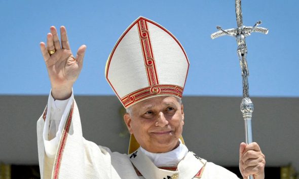 Provincia oficializa acuerdo de 2.500 millones para visita del Papa León XIV